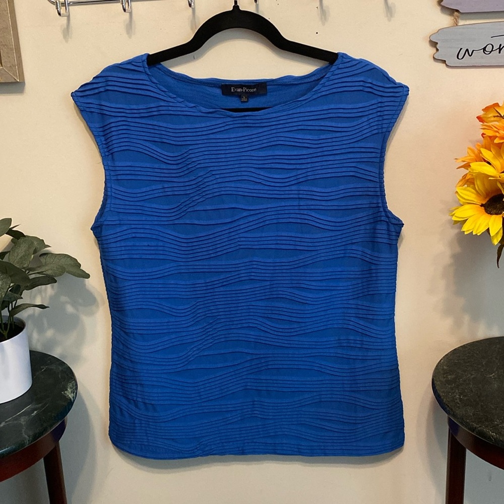 Evan-Picone Sleeveless Royal Blue Top Sz L. Great Condition.